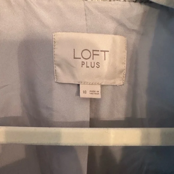 Plus size Boucle car coat from the Loft! - Picture 2 of 3